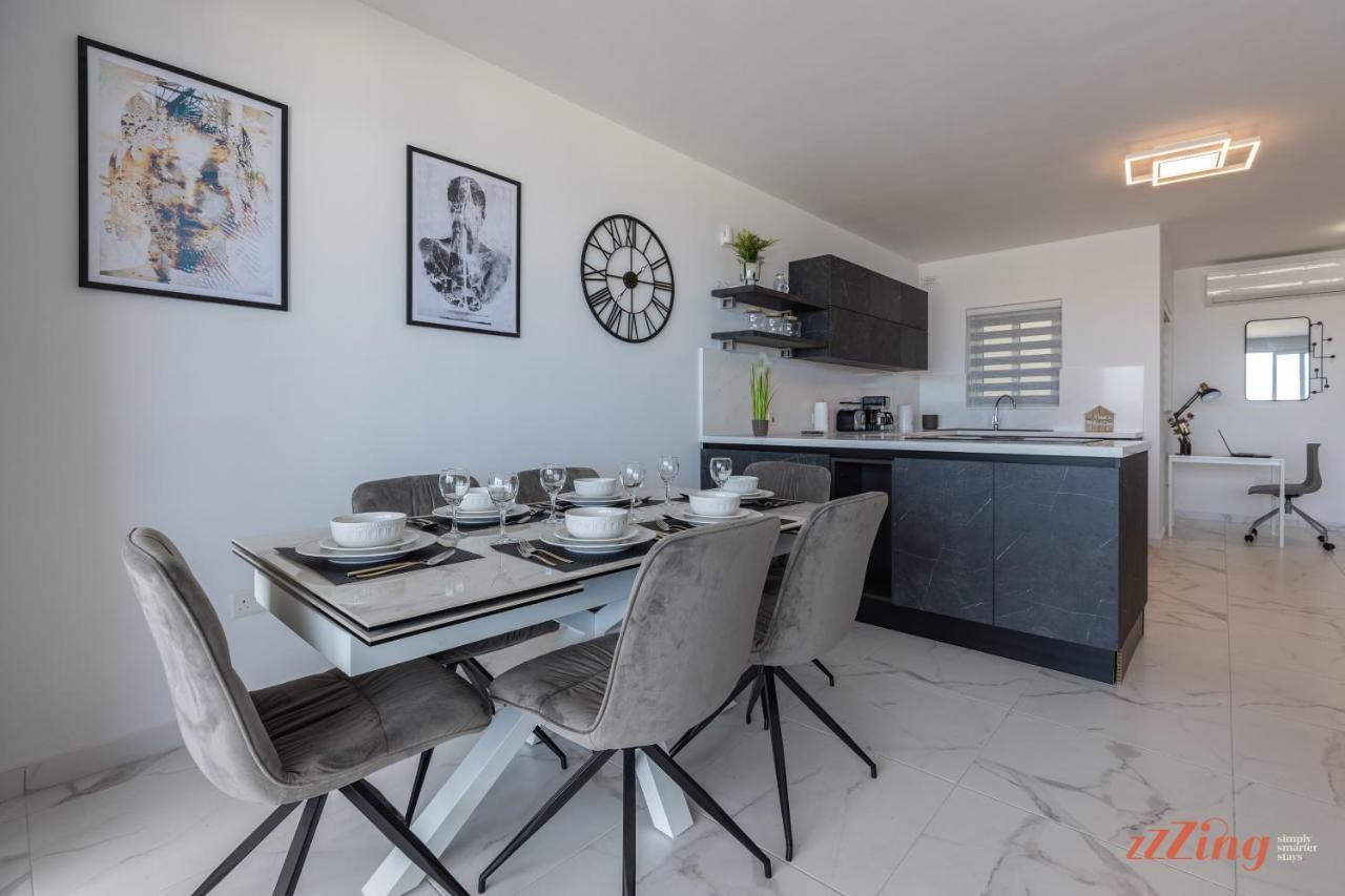 A Stunning Apartment With Spectacular Sea Views St. Paul's Bay Exterior photo